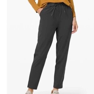 Lululemon Keep Moving High Rise Pant  Black Tapered Trouser 6 Pull On Casual